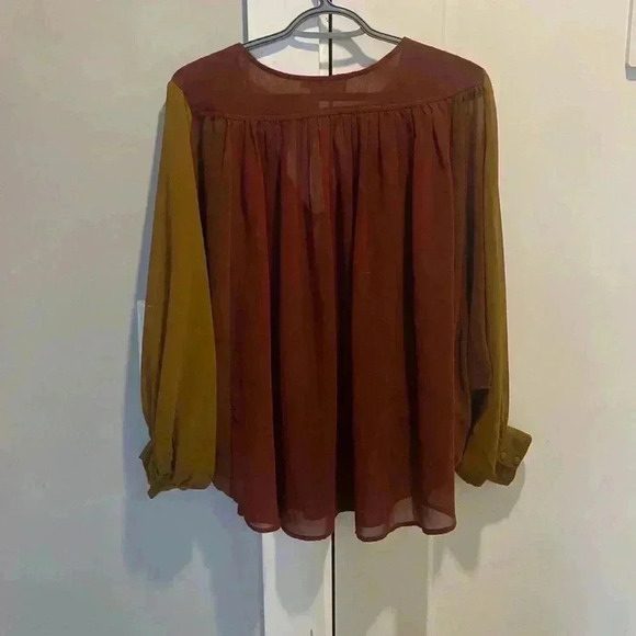 Chiffon blouse  size Small - Picture 6 of 8